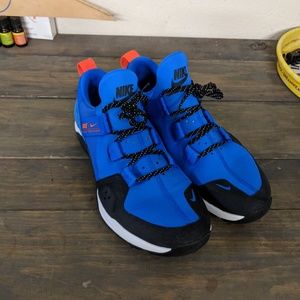 nike tech trainer blue